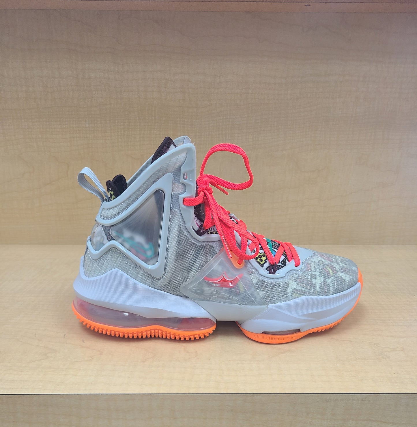 Lebron XIX